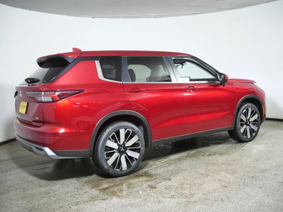 New 2025 Mitsubishi Outlander SE