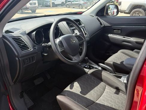 Used 2024 Mitsubishi Outlander Sport ES AWD/4WD image 2