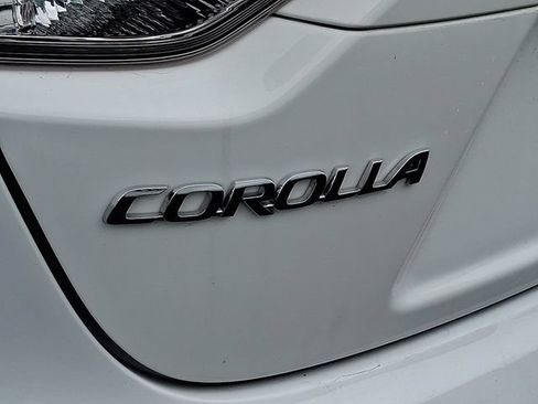 Used 2024 Toyota Corolla LE FWD image 9