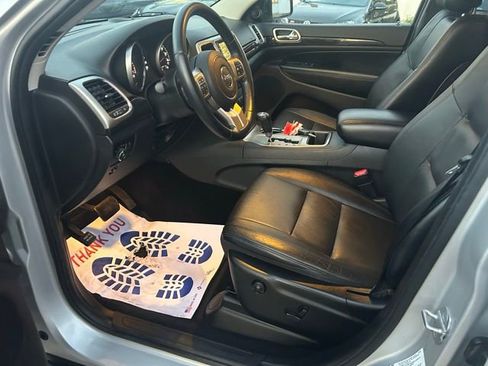 Used 2013 Jeep Grand Cherokee Laredo image 14