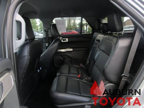 Used 2023 Ford Explorer Limited image 23