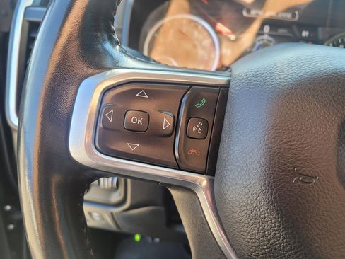 Used 2022 RAM 1500 Laramie AWD/4WD image 30
