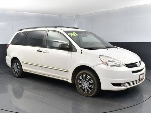 Used 2004 Toyota Sienna LE FWD image 2