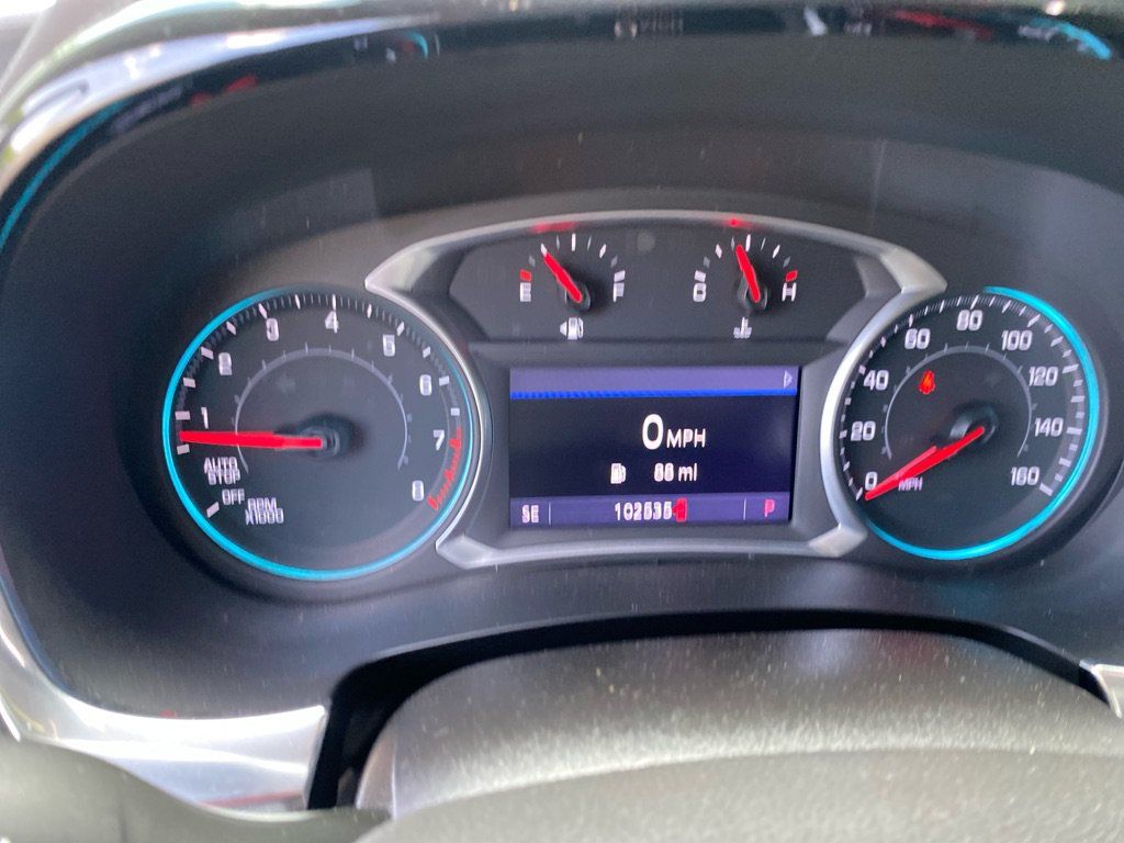 Used 2021 Chevrolet Traverse LT FWD image 12
