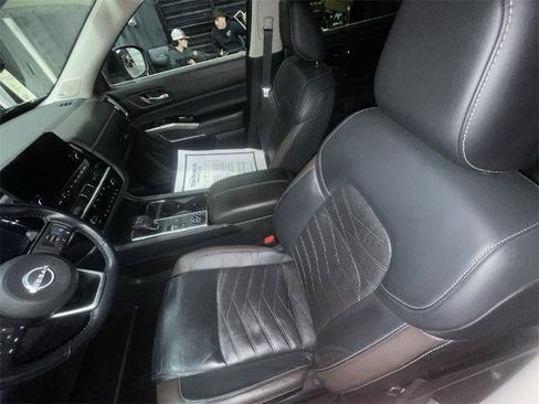 Certified 2022 Nissan Pathfinder Platinum image 11
