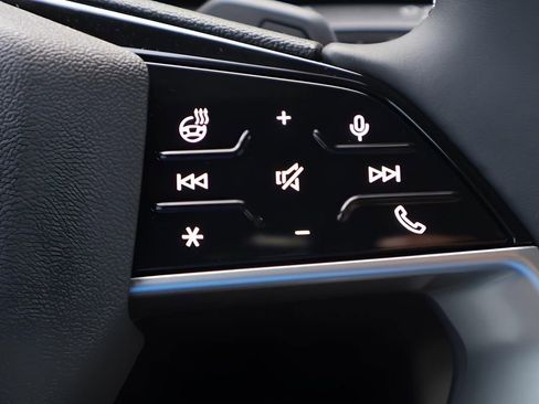 New 2025 Audi Q5 Premium Plus image 17