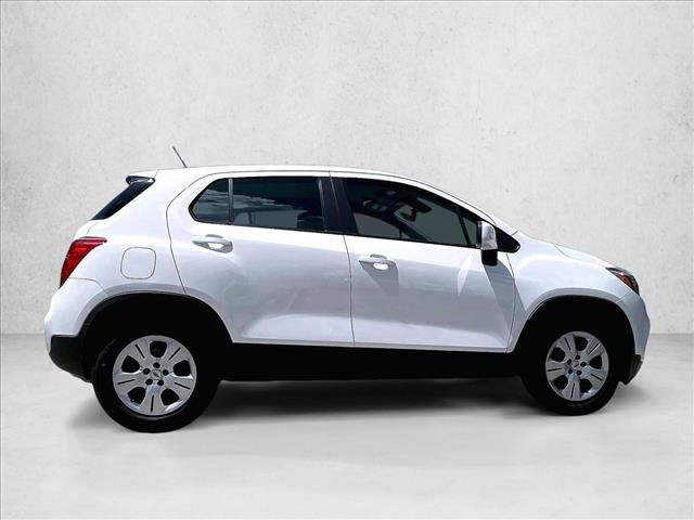Used 2018 Chevrolet Trax LS FWD image 5