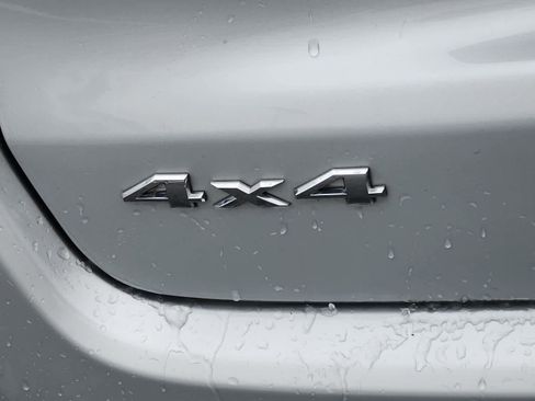 Used 2024 Jeep Compass Latitude image 21