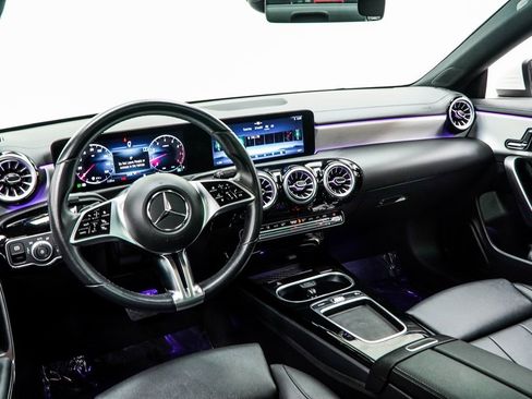Used 2025 Mercedes-Benz CLA 250 image 5