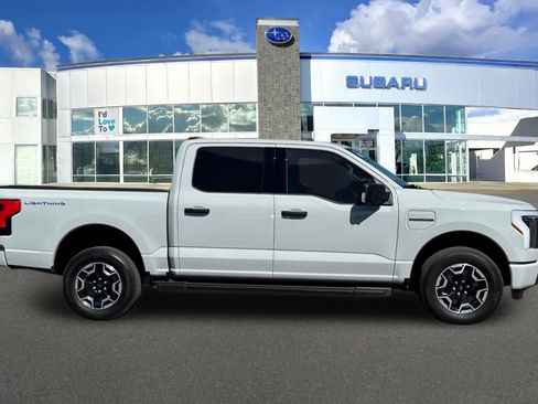 Used 2023 Ford F150 Lightning XLT AWD/4WD image 6