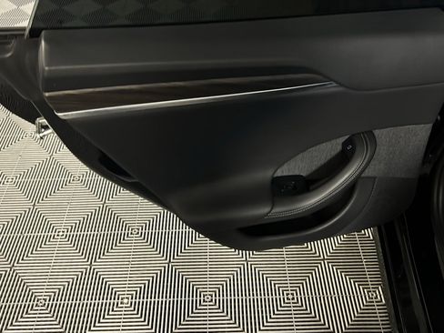 Used 2021 Tesla Model S Plaid image 26