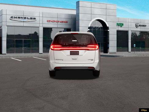New 2027 Chrysler Pacifica Limited AWD/4WD image 6