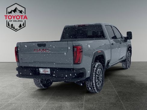 Used 2024 GMC Sierra 3500 SLT w/ SLT Premium Package image 5