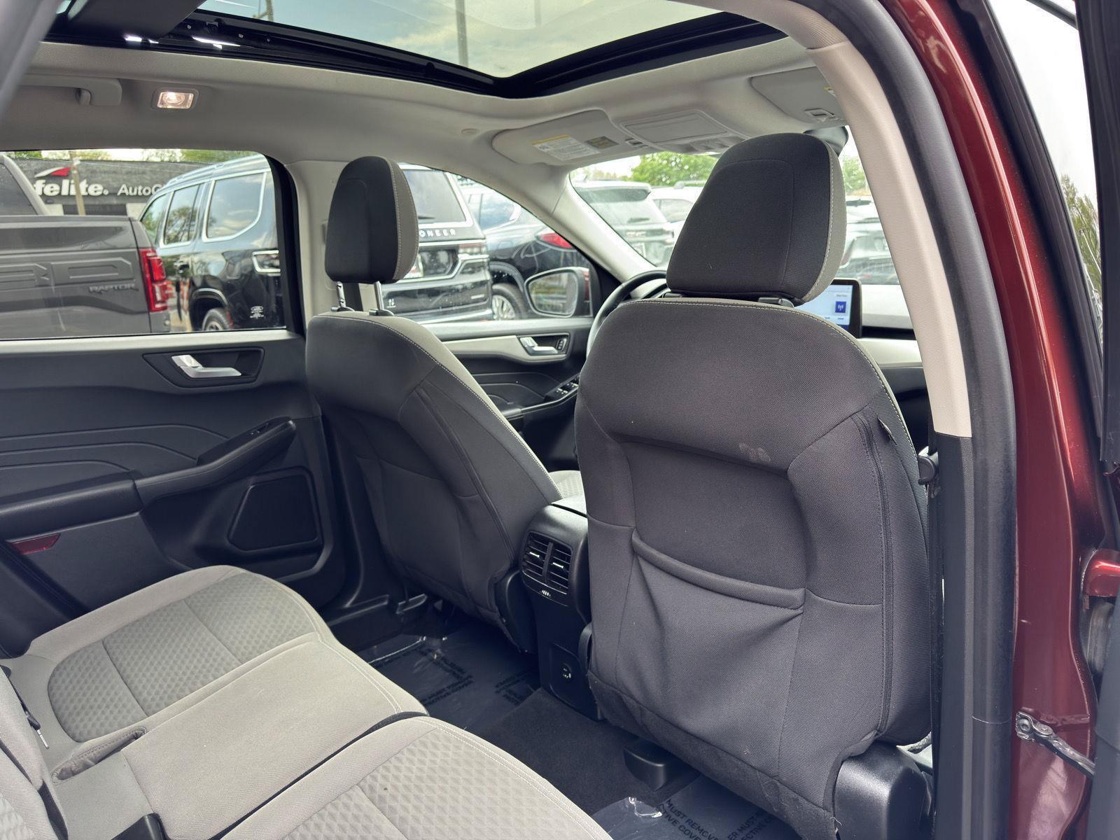 Used 2021 Ford Escape SE w/ Cold Weather Package FWD image 40