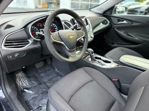 Used 2022 Chevrolet Malibu LT image 12