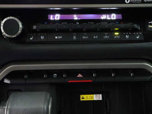 Used 2024 Toyota Tundra Limited w/ Power Package AWD/4WD image 20