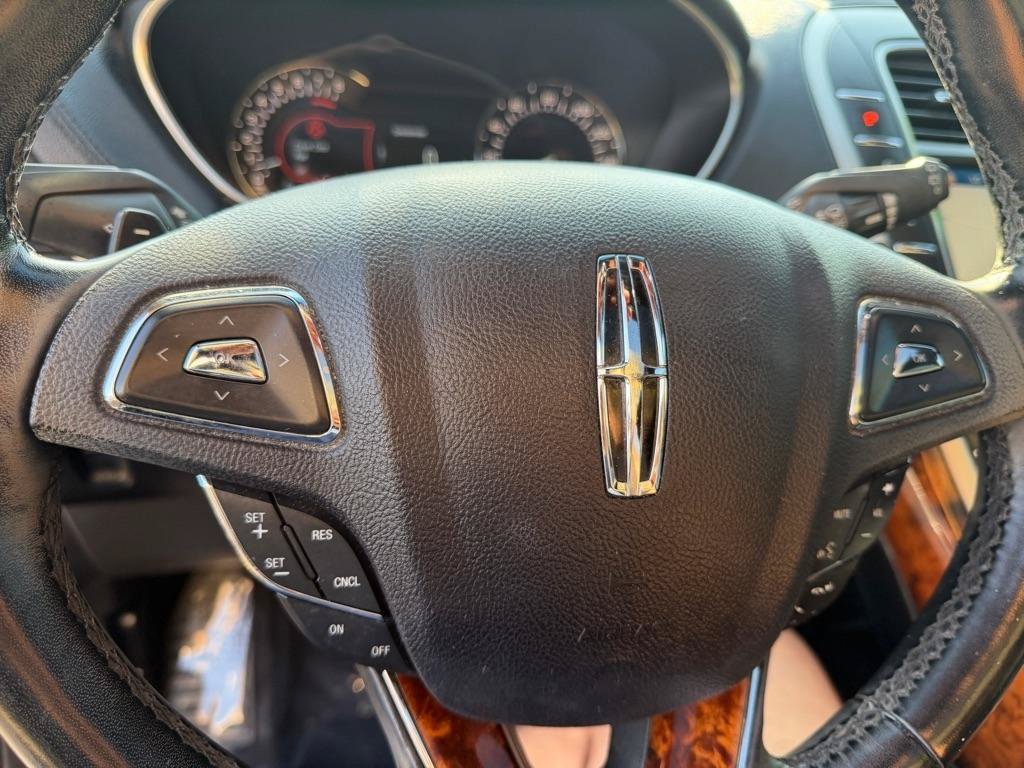 Used 2017 Lincoln MKX Reserve w/ Lincoln MKX Climate Package FWD image 38