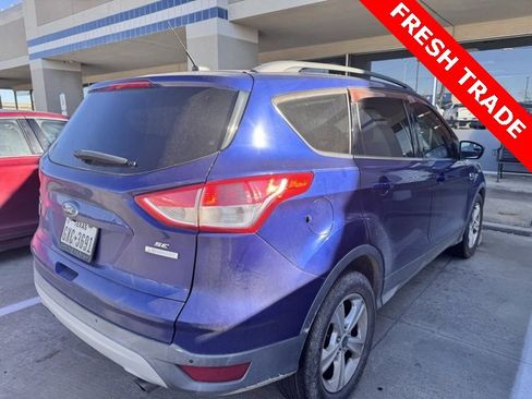Used 2016 Ford Escape SE w/ Equipment Group 201A image 4