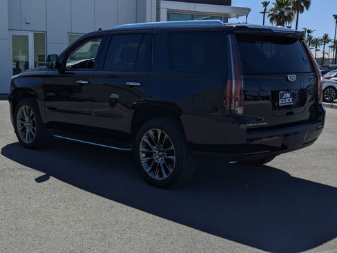 Used 2020 Cadillac Escalade Luxury w/ Escalade Sport Edition AWD/4WD image 4