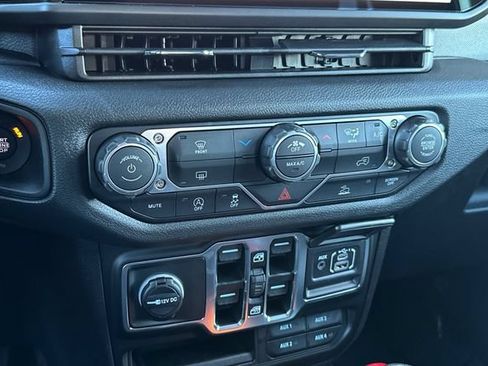 New 2026 Jeep Gladiator Sport AWD/4WD image 19