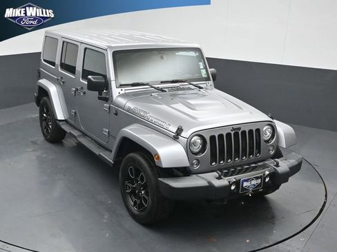 Used 2017 Jeep Wrangler Unlimited Sahara image 9