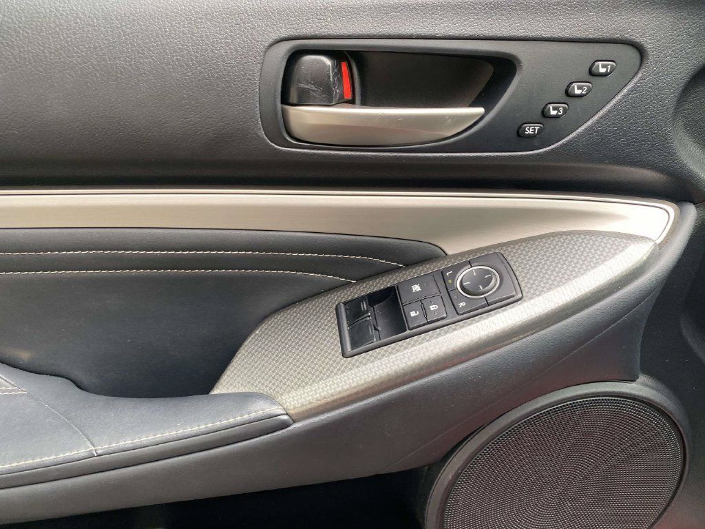 Used 2016 Lexus RC 200t RWD image 16