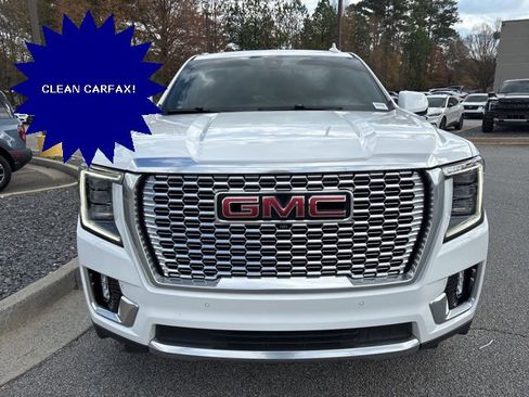 Used 2022 GMC Yukon XL Denali image 3