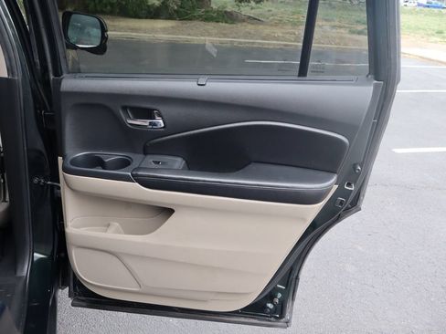 Used 2016 Honda Pilot Touring image 27