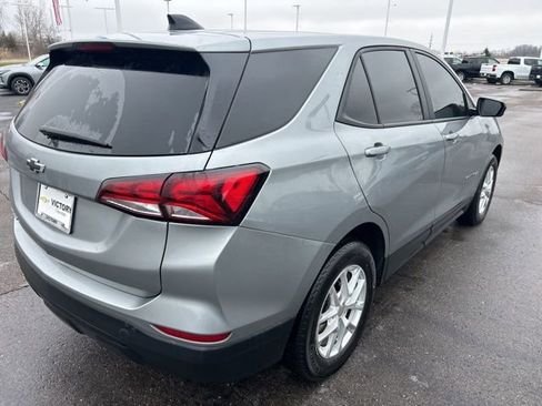 Used 2024 Chevrolet Equinox LS w/ LS Convenience Package image 5