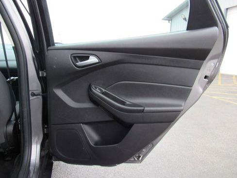Used 2014 Ford Focus SE image 28
