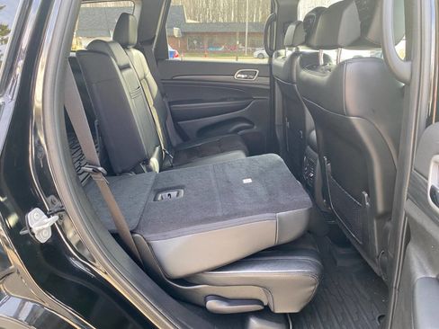 Used 2020 Jeep Grand Cherokee Laredo w/ Quick Order Package 2BN North image 44