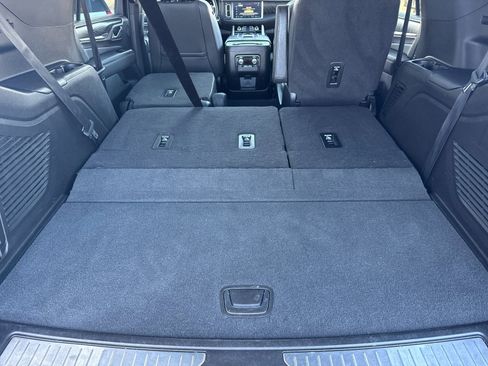 Used 2022 GMC Yukon Denali image 17