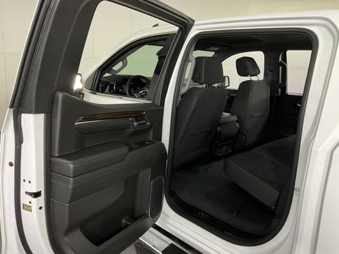 Used 2024 GMC Sierra 1500 SLE w/ Preferred Package AWD/4WD image 35