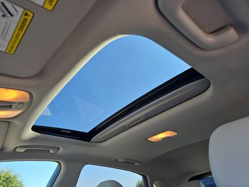 Used 2023 Hyundai Kona SEL w/ Convenience Package image 29