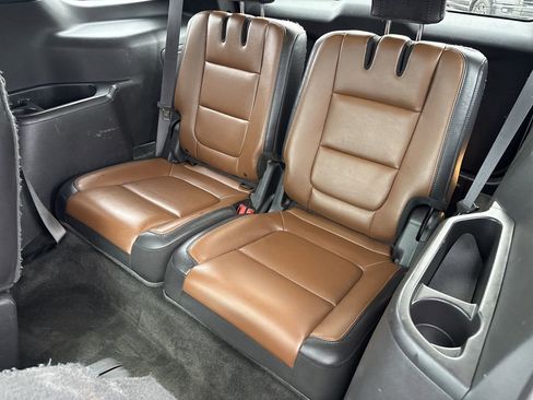 Used 2015 Ford Explorer Limited w/ Equipment Group 301A AWD/4WD image 20