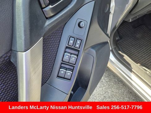 Used 2017 Subaru Forester 2.5i Premium w/ All-Weather Package AWD/4WD image 23