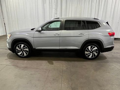 Used 2024 Volkswagen Atlas SEL AWD/4WD image 7