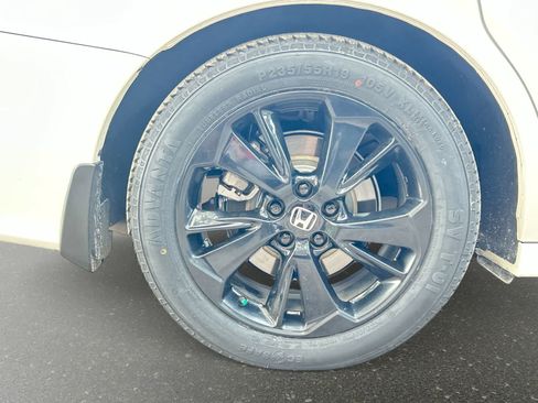 Certified 2024 Honda Odyssey Sport image 5