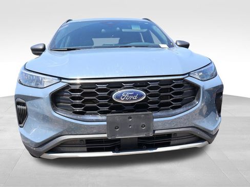 Certified 2025 Ford Escape ST-Line w/ Cold Weather Package AWD/4WD image 10