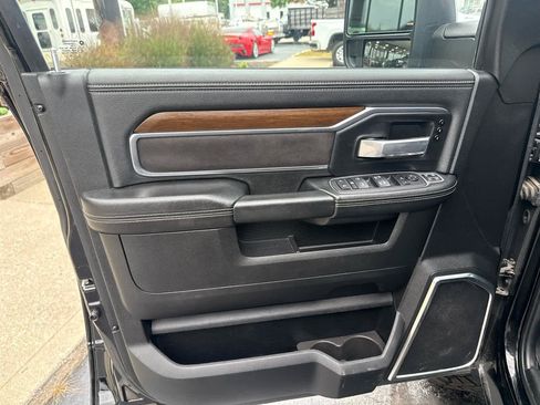 Used 2024 RAM 2500 Laramie w/ Safety Group AWD/4WD image 20