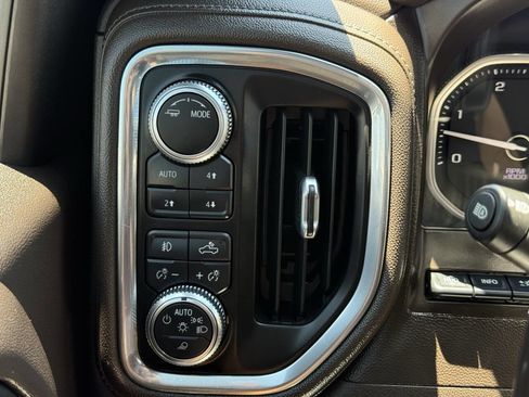 Used 2020 GMC Sierra 3500 Denali w/ Denali Ultimate Package AWD/4WD image 29