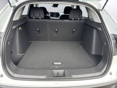 New 2026 Chevrolet Trax LS w/ LS Convenience Package FWD image 30