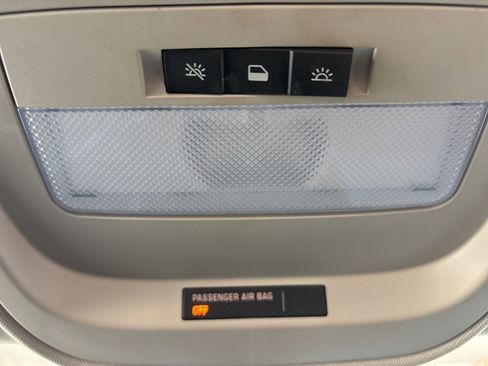 Used 2021 Chevrolet Colorado W/T w/ Custom Special Edition image 17