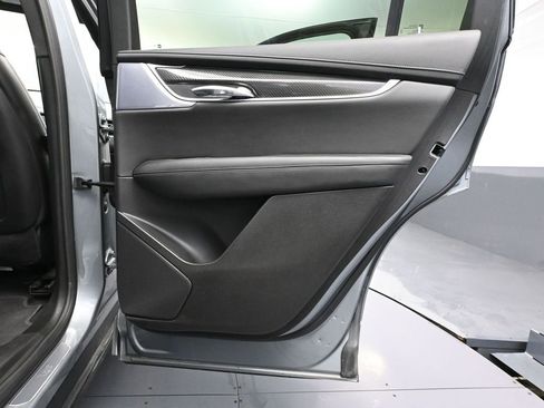 Used 2024 Cadillac XT6 Sport image 49