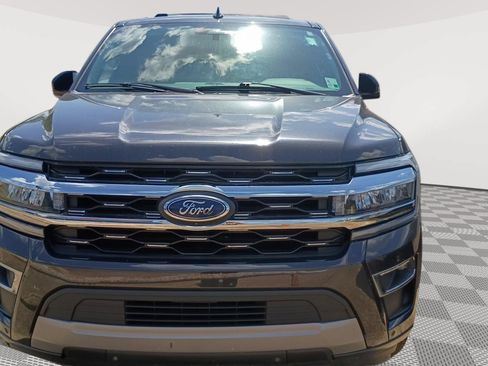 Used 2024 Ford Expedition Limited AWD/4WD image 1