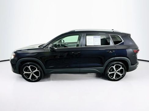 Certified 2025 Volkswagen Taos SEL AWD/4WD image 5