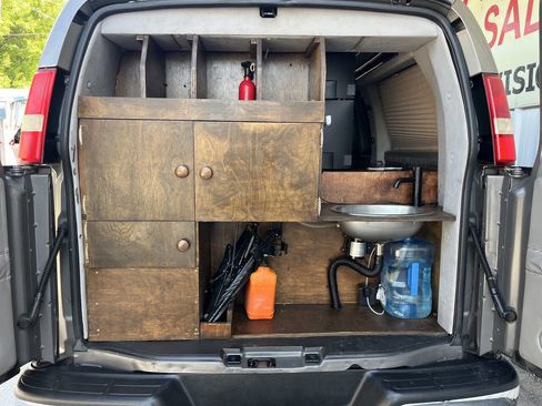 Used 2012 Chevrolet Express 1500 image 33