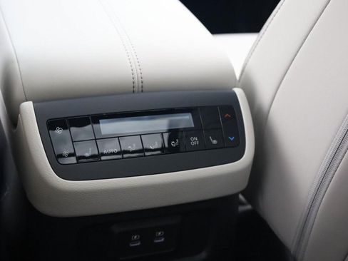New 2026 Nissan Pathfinder SL w/ SL Premium Package AWD/4WD image 23