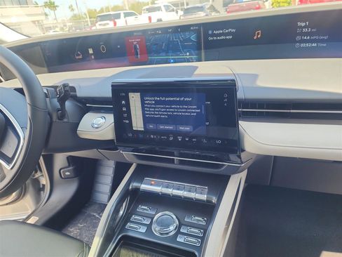 New 2025 Lincoln Nautilus Premier w/ Equipment Group 102A image 25