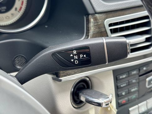 Used 2014 Mercedes-Benz E 350 4MATIC Sedan image 34